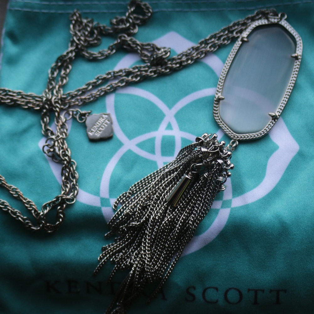 Kendra Scott Silver Rayne with slate cats eye ston